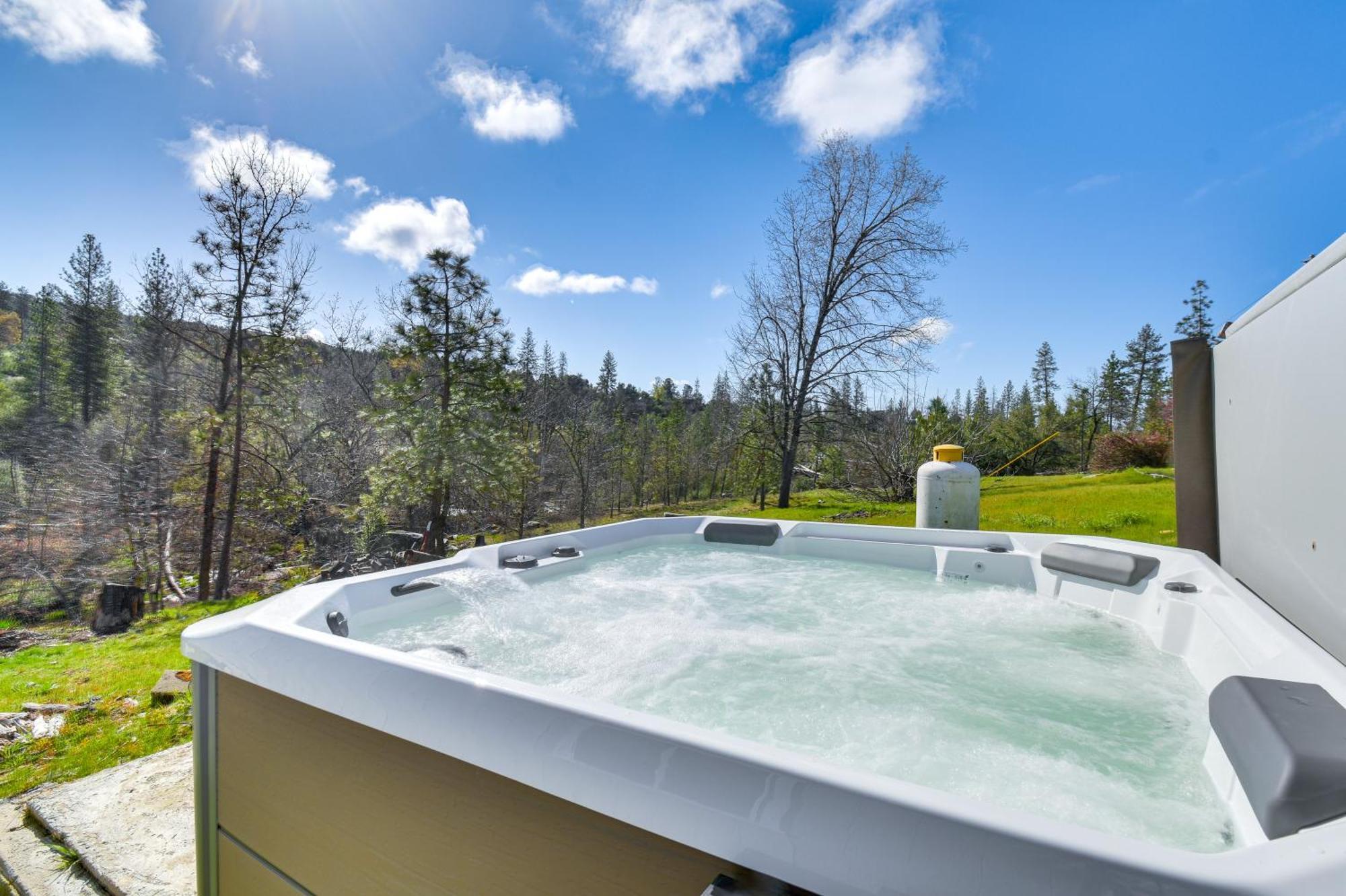 Waterfront Mariposa Hideaway Hot Tub And Mtn Views!别墅 外观 照片